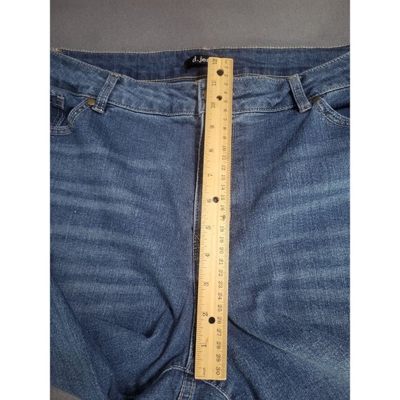 d. jeans Womens 16W Capri Denim Pants Criss Cross Grommet Design - Picture 6 of 8